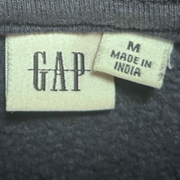 Navy Gap Hoodie. Size Medium - Picture 3 of 3